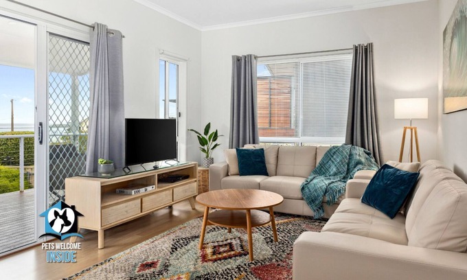 McCracken Casa | Casa contemporánea 3BR con vistas al mar