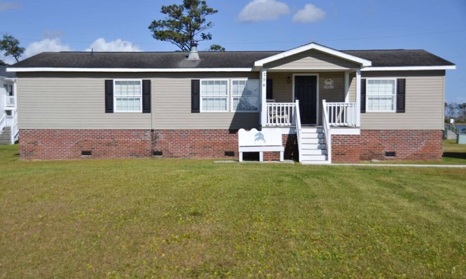 Smyrna Casa | Amplia casa en el agua con vista al amanecer