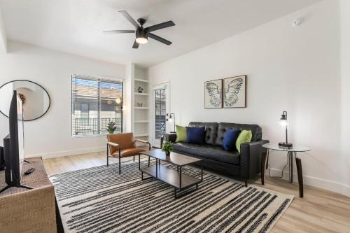 Kierland Apartamento | 3BR CozySuites at Kierland Commons with pool #12