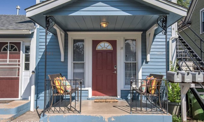 Central Colorado Springs Casa | 3BR Of Downtown King Bed, Dining, Has It All!