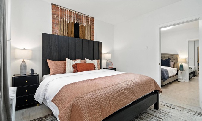 The Heights Apartamento | 3BR + Parking Privado y WiFi Rápido Cerca MetLife
