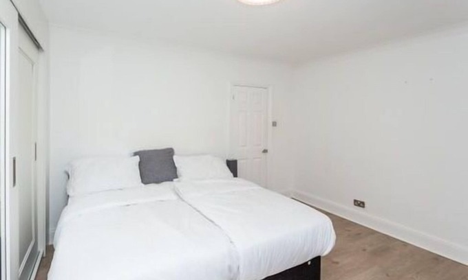Colchester Casa | 3BR-Sleeps7-Garden-Parking