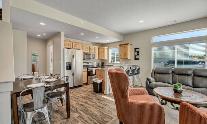 Layton Casa | 3BR with King Bed Near Hill AFB and Davis Conference Center