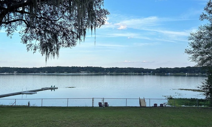Putnam Hall Casa | 4-2 Lakefront home on Crystal Lake- fish off the dock, kayak, enjoy back porch!