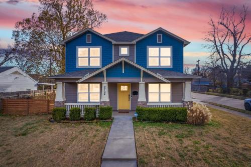 Tulsa Casa | 4 Bdrm, 3ba,fire Pit, Grill, 1 Block To Tu