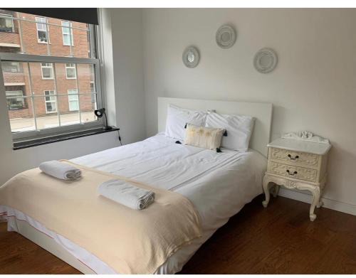 Elephant and Castle Apartamento | 4 Bed Flat - Sleeps 10 - Pets - Parking