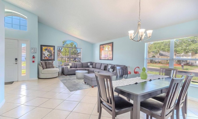 Lake Berkley Casa | 4-Bed Home | Near Disney | Private Pool