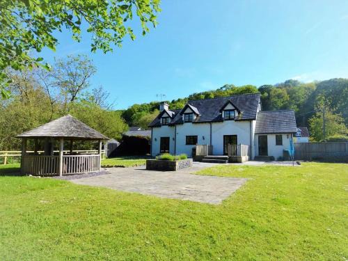 Oxwich Casa | 4 Bed in Oxwich 74984
