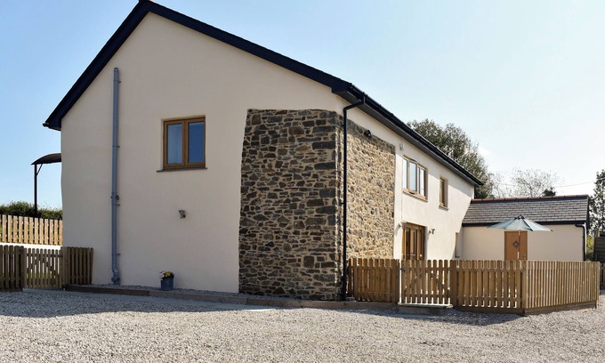 Broadwoodkelly Cabina | 4 bedroom accommodation in Monkokehampton, near Okehampton