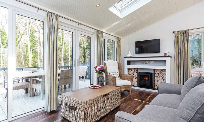 Ryde Chalet De Esquí | Alojamiento de 4 habitaciones en Wootton Bridge, Nr Cowes