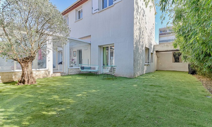 Adamville Casa | 4 Bedroom Private vacation home in Saint-Maur-des-Fossés