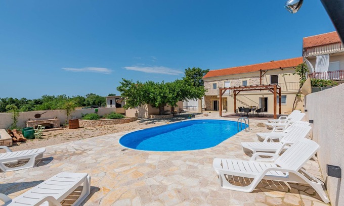 Sveti Filip i Jakov Casa | 4 Bedroom Gorgeous Home