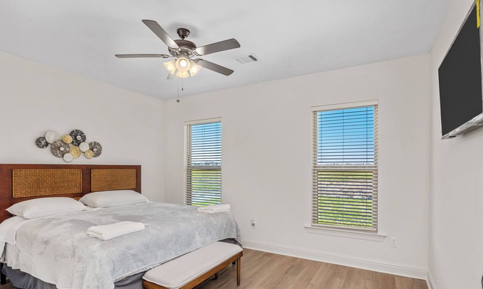 Lake Charles Casa | 4 bedroom home in Iowa, LA 7950 LT