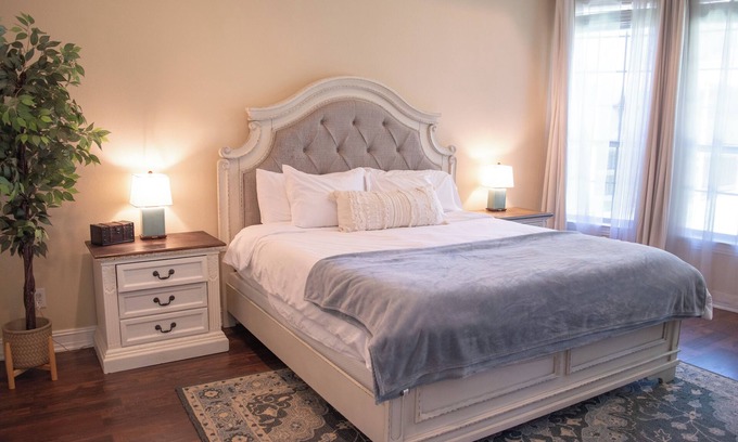 Frisco Casa | 4-bedroom house in charming Frisco