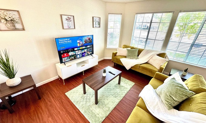 Ardenwood Casa | 4-bedroom house in fantastic Fremont