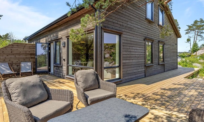 Risor Casa | Preciosa casa de 4 dormitorios en Risør