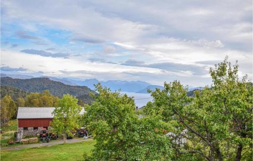 Hardangerfjord Casa | 4 Bedroom Lovely Home In Strandebarm