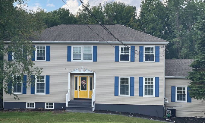 Sussex Casa | 4 Bedroom Pool Oasis - 10 min. to Ski & Golf
