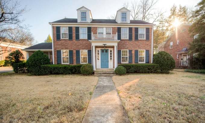Murfreesboro Casa | La mansión de Murfreesboro en Main