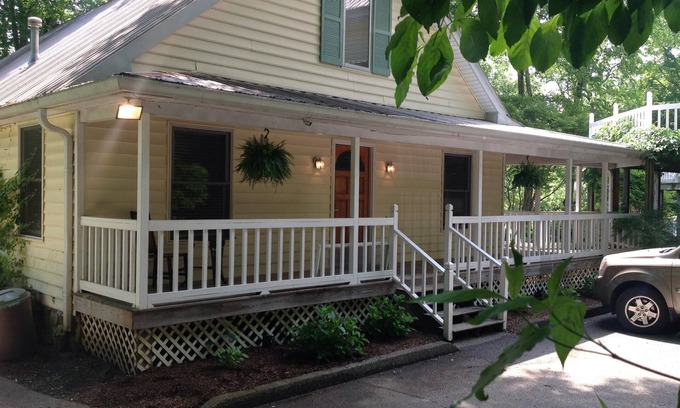 Franklin Cabaña | Casa de huéspedes victoriana de 4 dormitorios con piscina en Country Estate cerca de Nashville