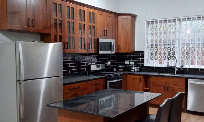 Agblesia Casa | 4 Bedrooms Family House Sakumono