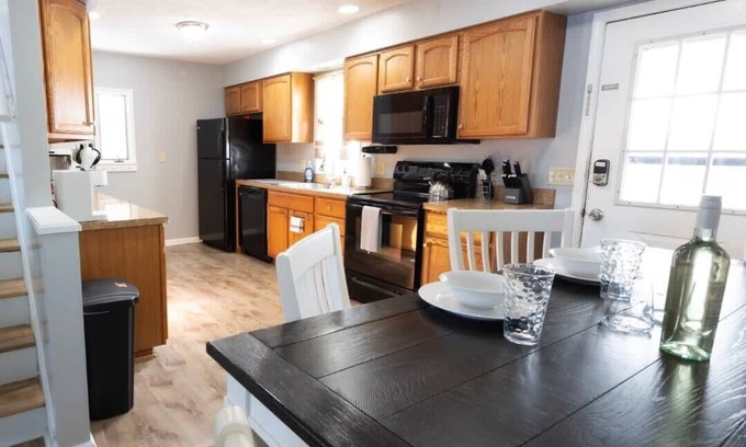 Medina Casa | 4 beds 2.5 baths Home and an Acre to Roam!
