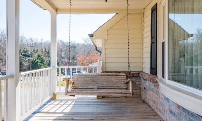 Lynchburg Casa | 4 BR Home | Quaint | Near LU | Family-Friendly