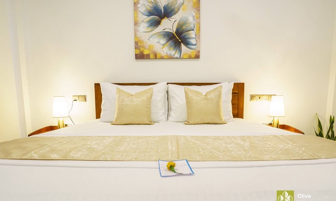 Sri Jayawardenepura Kotte Casa | 4-BR bungalow in lovely Thalawathugoda with WiFi & AC - OLIVE NEST