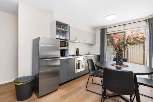 Daglish Apartamento | 4 Cute Cunningham Close To Subiaco - Sleeps 4