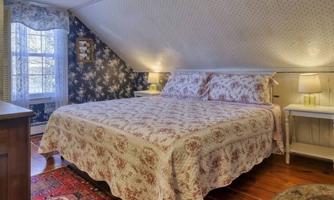 Trenton Hotel | 4 Lovely Suite near Acadia Open Hearth Inn