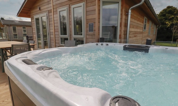 Dobwalls Cabaña | 4 Meadow Retreat