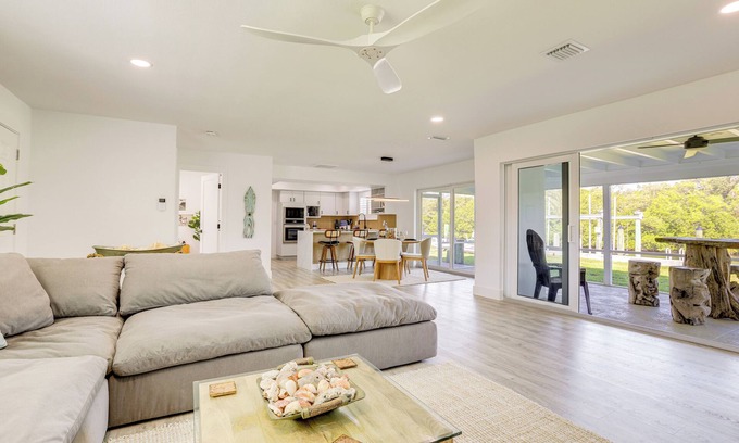 Hobe Sound Casa | 4 Mi to Beach: Riverfront Hobe Sound Home w/Dock!