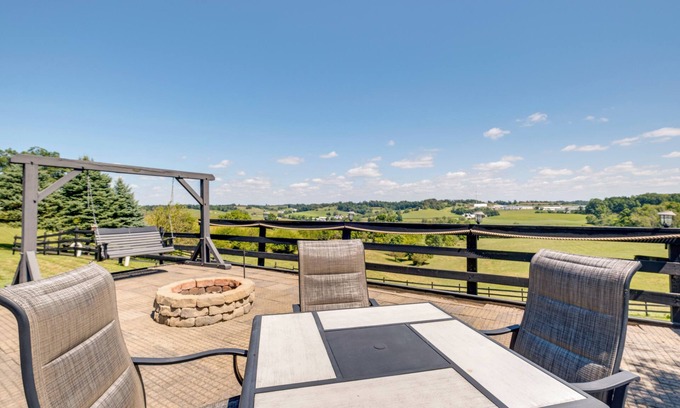 Millersburg Apartamento | 4 Mi to German Village: Studio w/ Hot Tub!