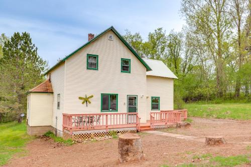 Glidden Casa | 4 Mi to Gordon Lake Family Retreat in Glidden!