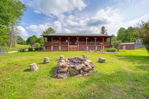 Newland Casa | 4 Mi to Grandfather Mountain Cabin in Newland!