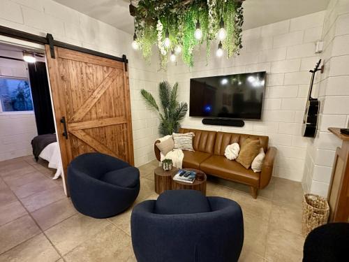 The Strand Apartamento | 4 Min Walk to Beach and Restaurants