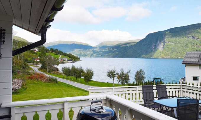Stryn Casa | 4 personas casa en Utvik-By Traum