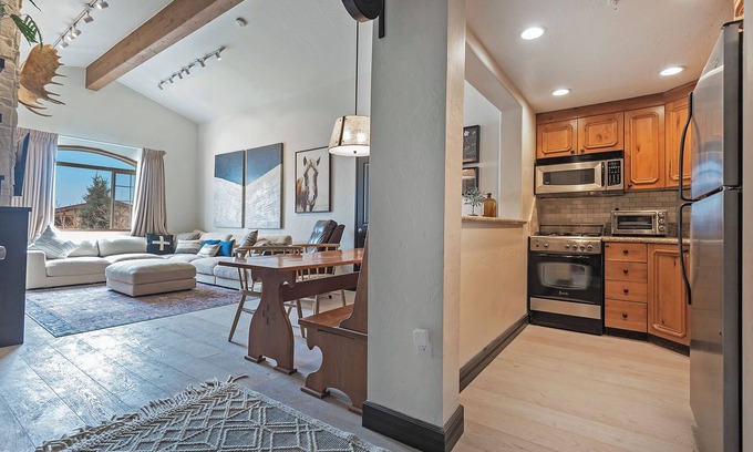 Midway Villa | 4-Star Zermatt Resort 2B2B Villa- Newly Remodeled!