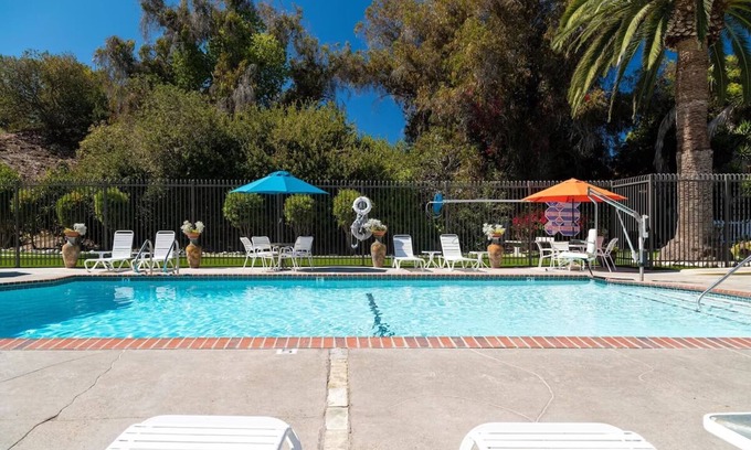 San Clemente Hotel | 4 Units | Kitchenette | Pool | Near Beaches & Downtown
