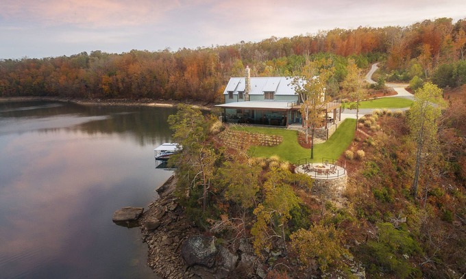 Bremen Casa | La granja de cristal en el lago Smith