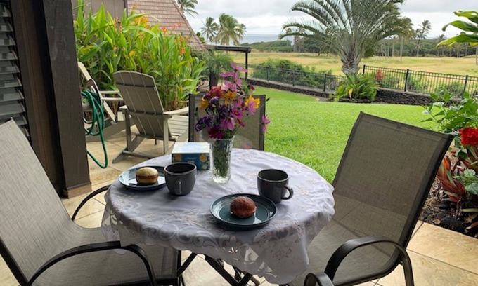 Punaluu Condominio | #41 Turtle Hut at Punalu`u Black Sand Beach * Most 5 Star Ratings