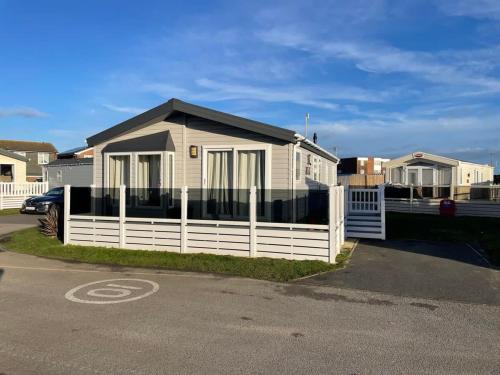 Pevensey Chalet De Esquí | 42 Woodland Walk Pevensey Bay Holiday Park sleeps 6