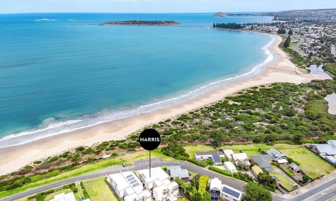 McCracken Casa | 43A Hayward Court, Hayborough