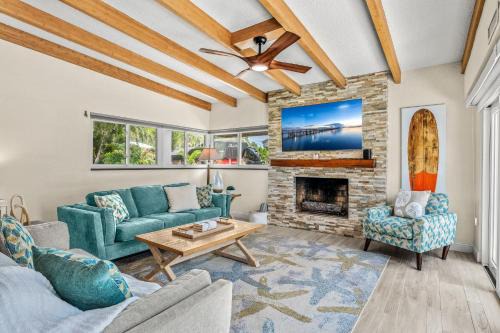 Cocoa Beach Casa | 464 Indian Creek Dr