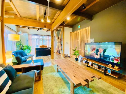 Matsuyama Casa | 48坪！道後温泉付近駐車場有り清潔さと設備の充実さが高評価 大切な家族仲間と広々とくつろげます