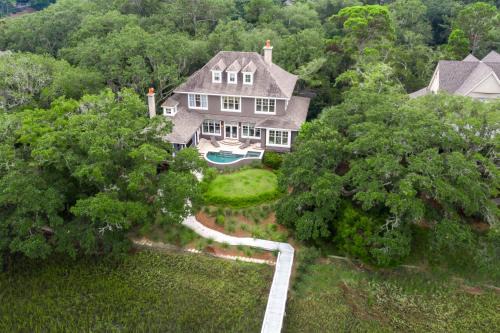 West Beach Casa | 498 Old Dock Road by Akers Ellis Rentals