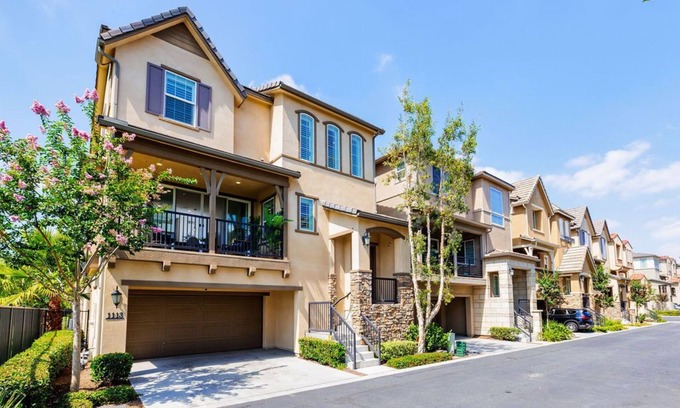 Fullerton Casa | 4BD 4BA Family Home near Disneyland