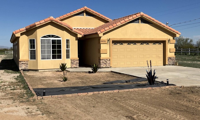 Buckeye Casa | 4BR 2BA Harmony House in Rural Buckeye's Rainbow Valley