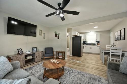 Blue Springs Casa | 4BR Home near KC Stadiums & I-70 - Sleeps 10