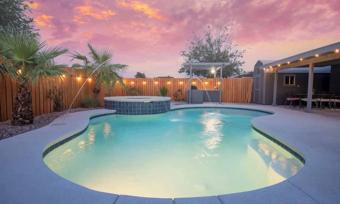 Henderson Casa | 4BR Stunner with Pool & Amazing Backyard!